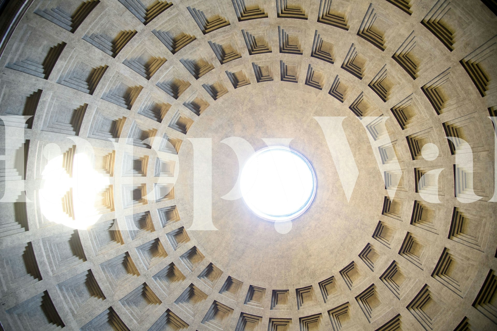 Pantheon Roma soffitto murale con fascio di luce