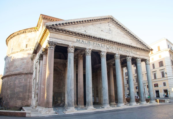 Glorious Pantheon in Rome 1