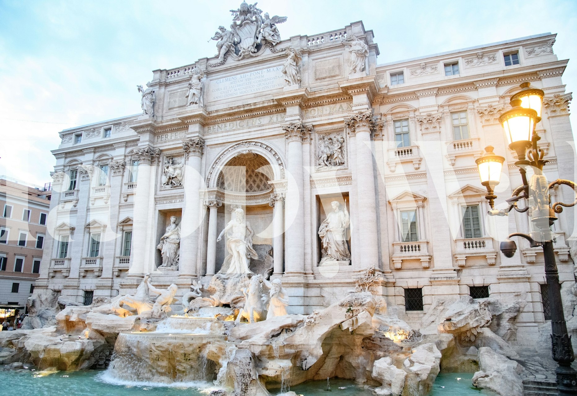 Peinture murale de la fontaine de Trevi à Rome montrant l'architecture et les sculptures ornées