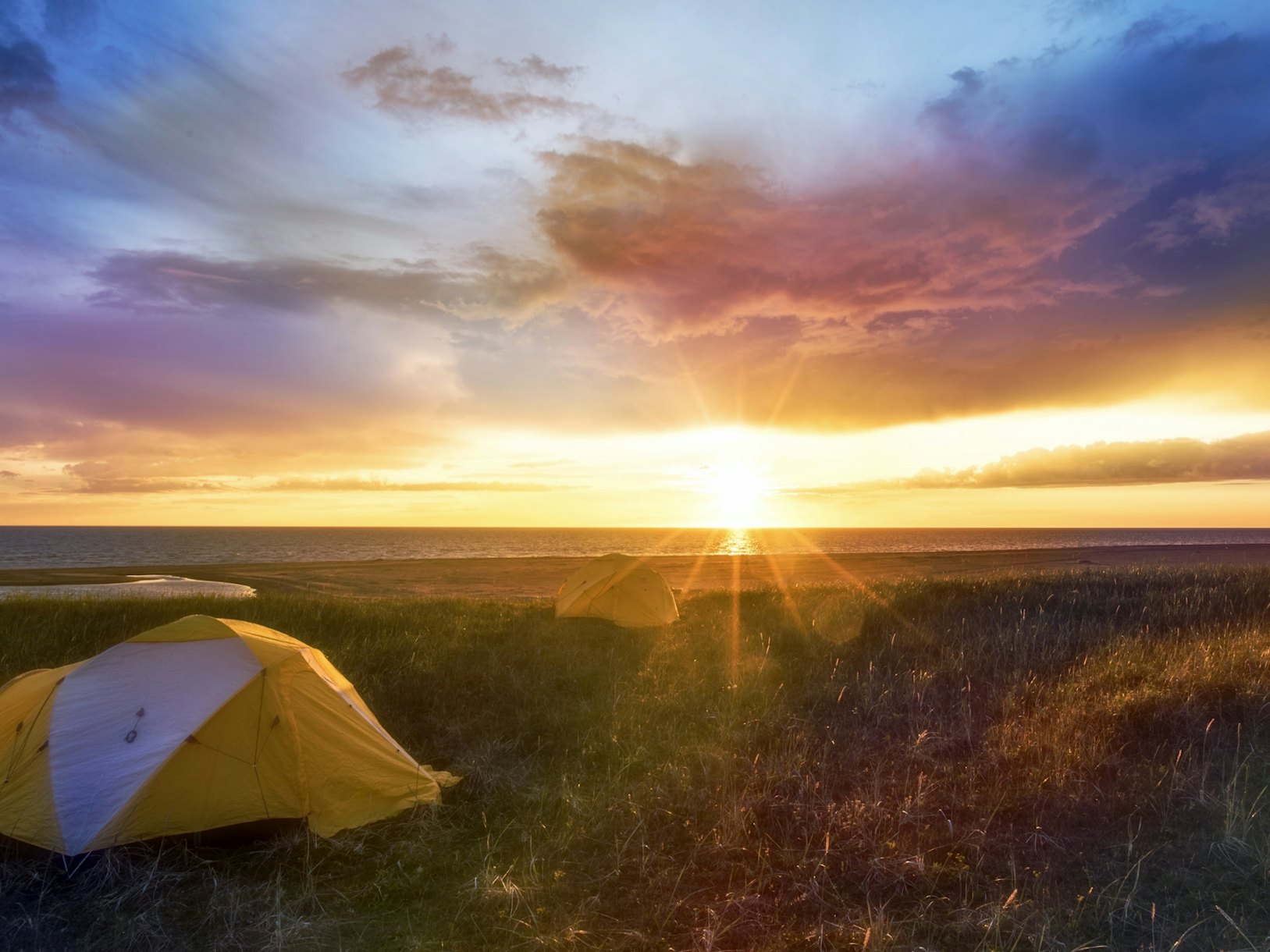 Camp Sunrise Wallpaper - Stunning Mountain Scenery | Happywall