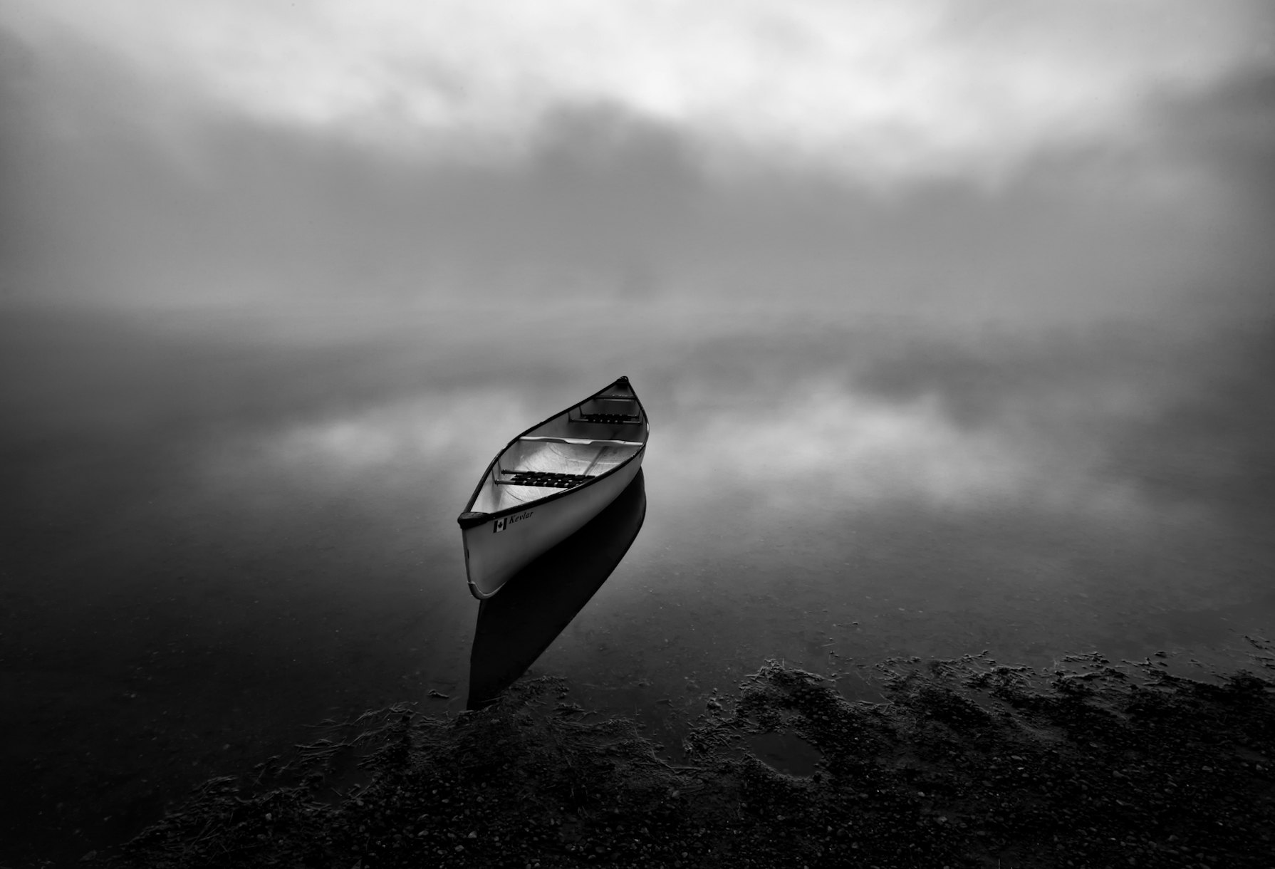 Buy A Lonely Boat Wallpaper Online - Beautiful Scenery Wallpapers