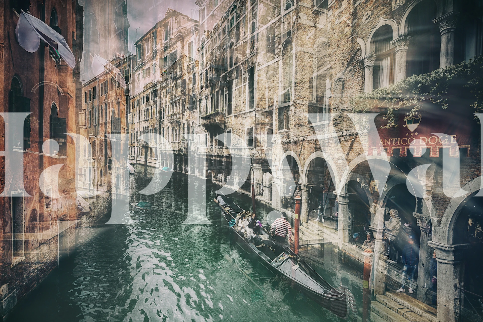 Papier peint de style vintage représentant un canal vénitien à l'architecture historique