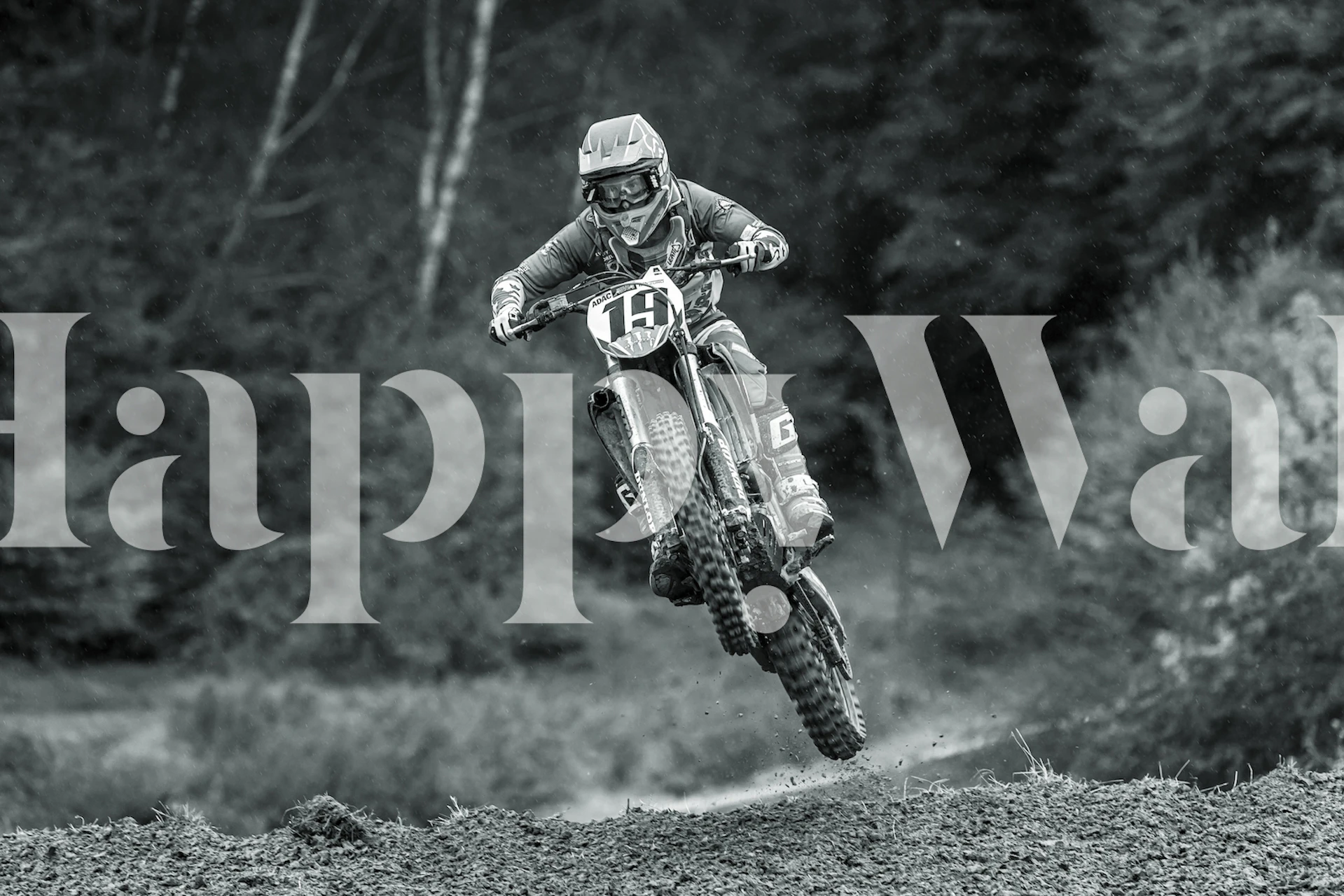 Dynamic wallpaper design in a room setting