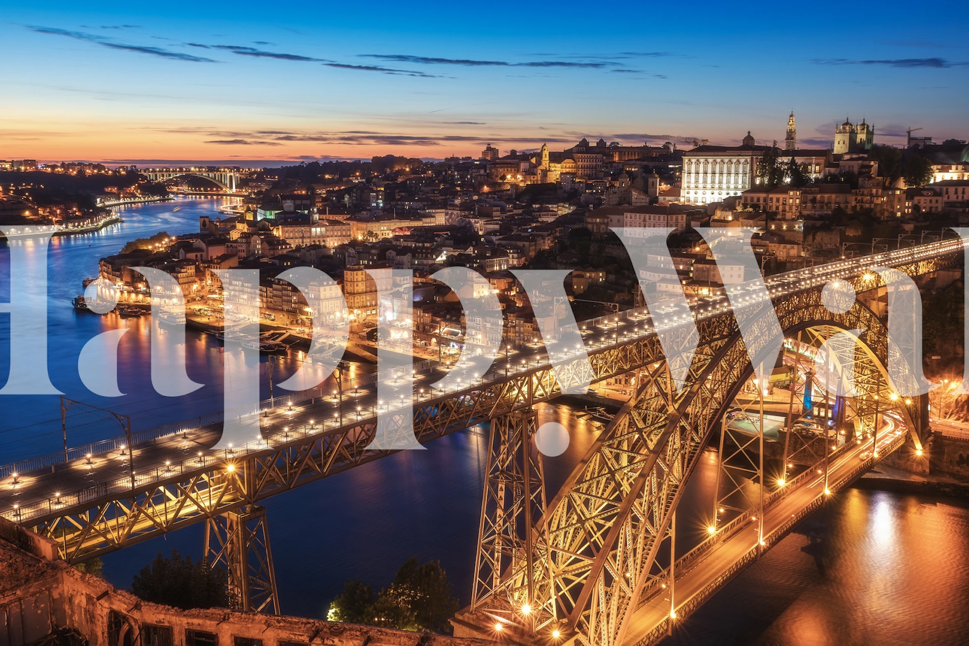 Portugalska Porto Niebieska Godzina mural z widokiem o zmierzchu na most Dom Luis I i rzekę Douro