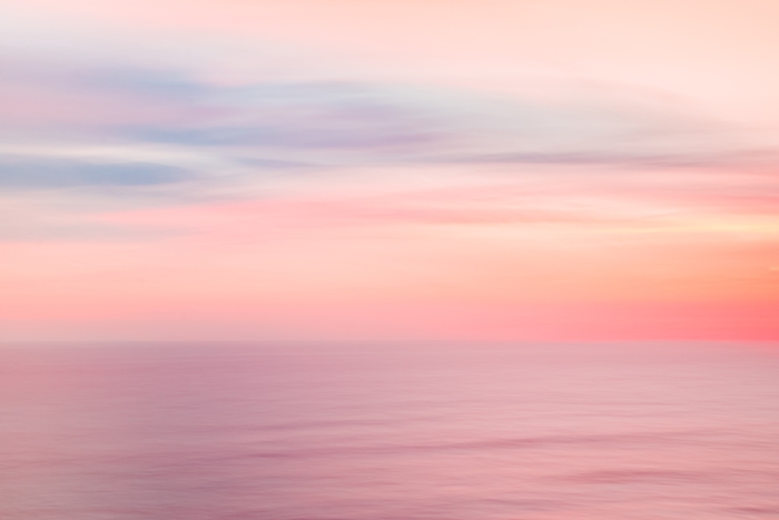 https://happywall-img-gallery.imgix.net/52354/pink_sunset_sky_on_ocean_limited.jpg
