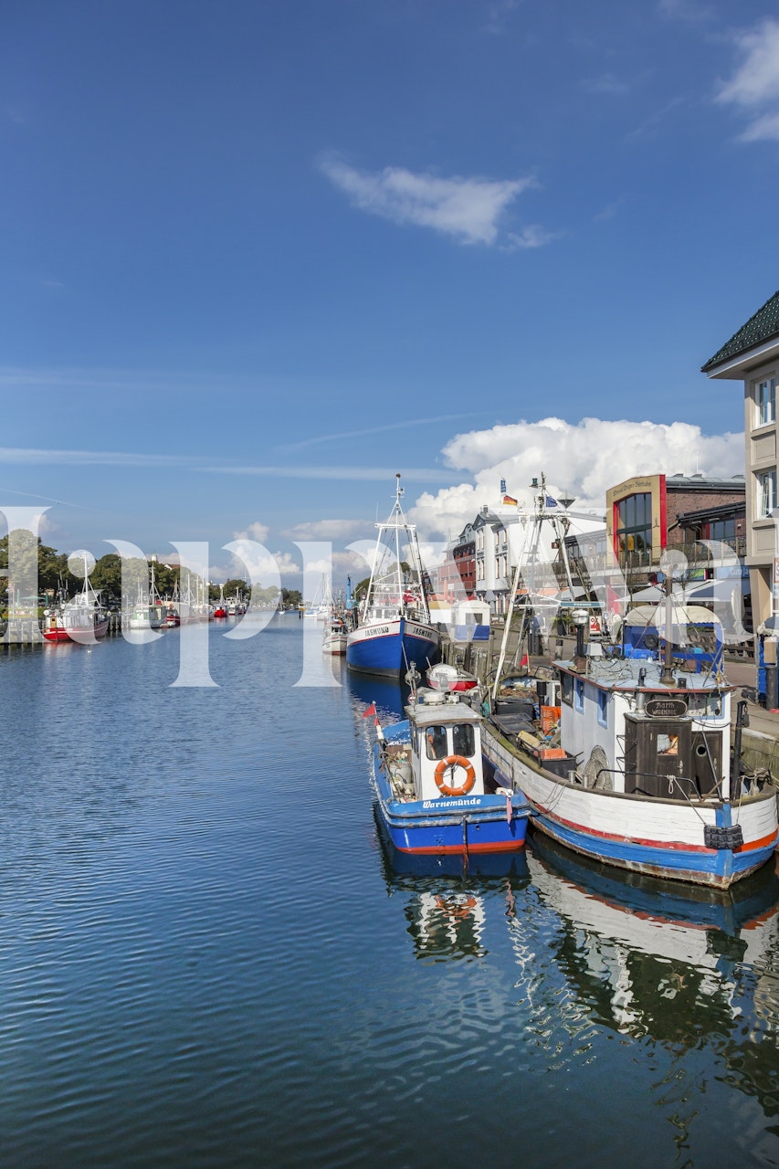Boat scenery wallpaper in a room