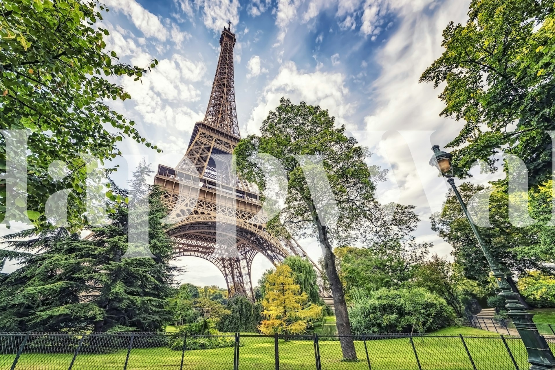 Champs-De-Mars wallpaper in a room