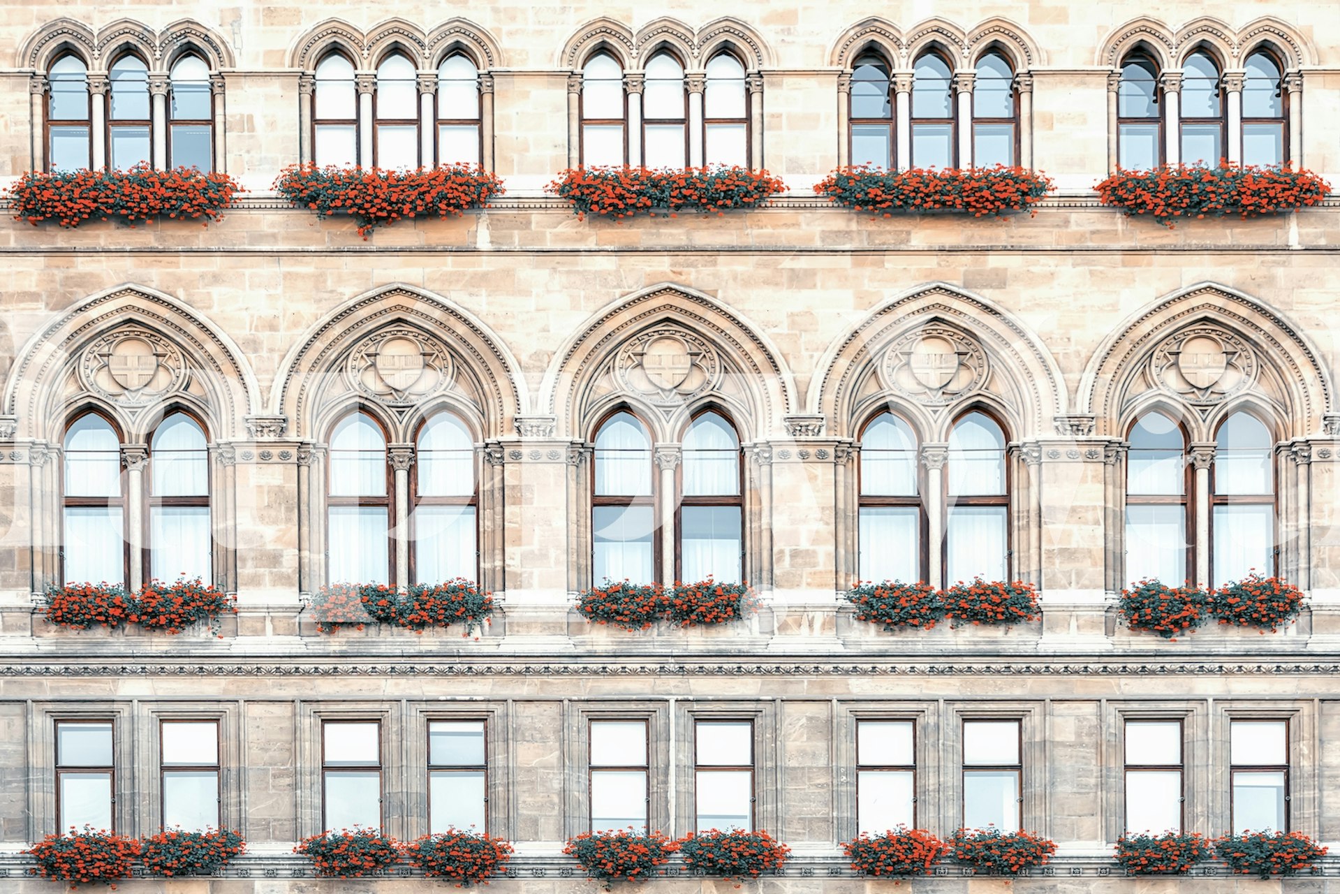 Facade wallpaper with floral accents