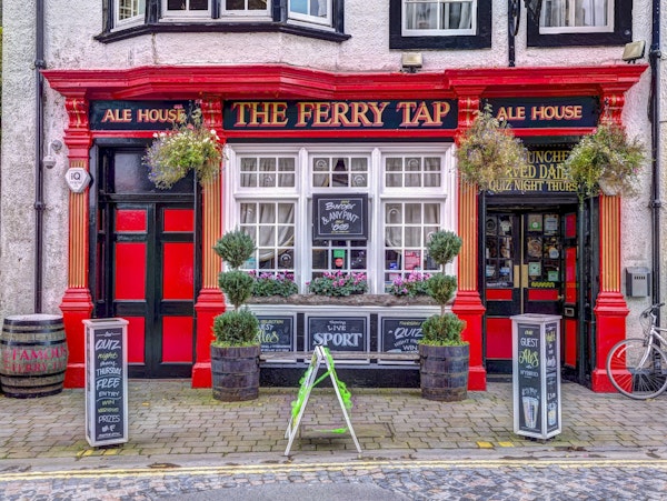 Street Cafe Delights