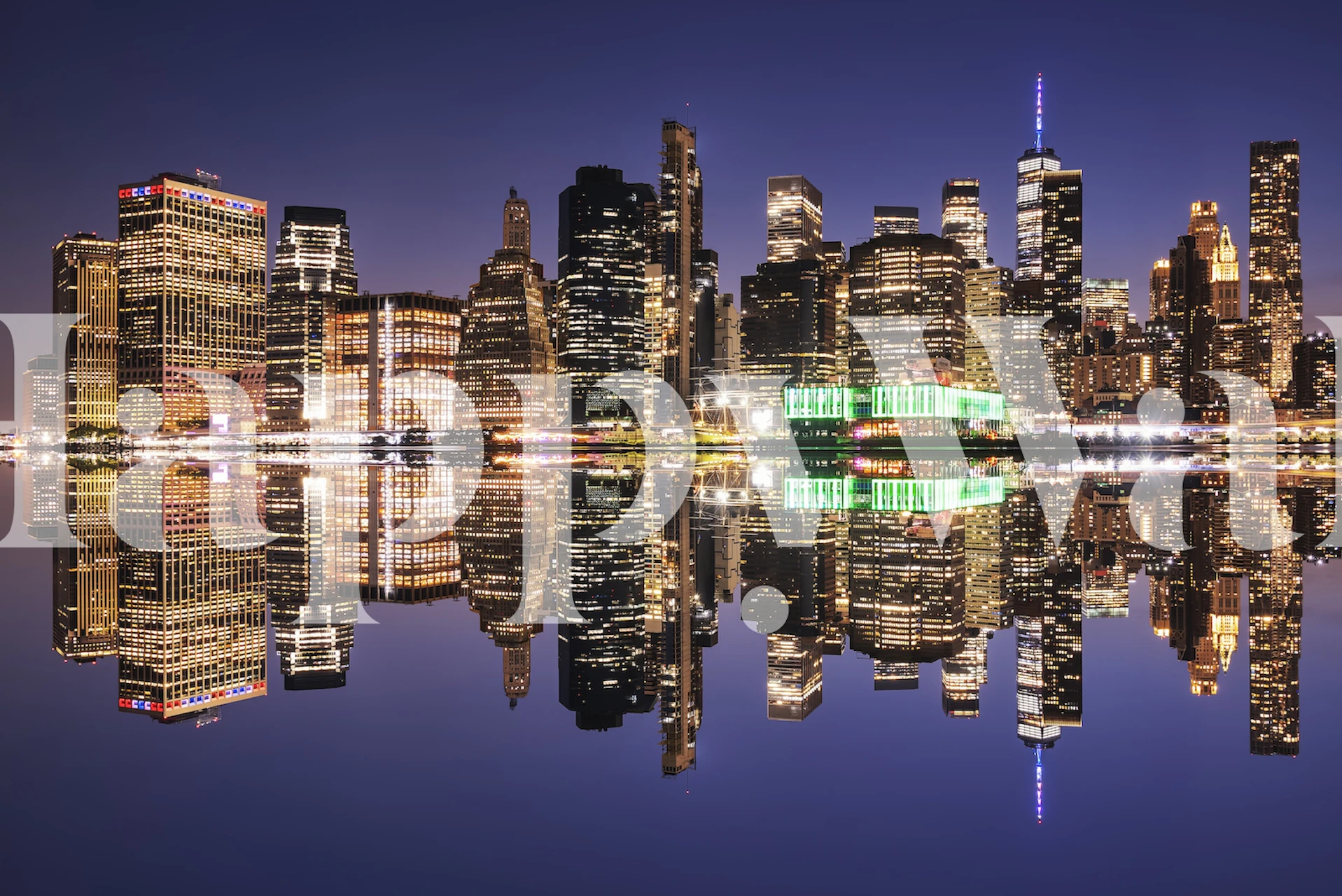 New York City skyline bij nacht fotobehang met reflecties in water