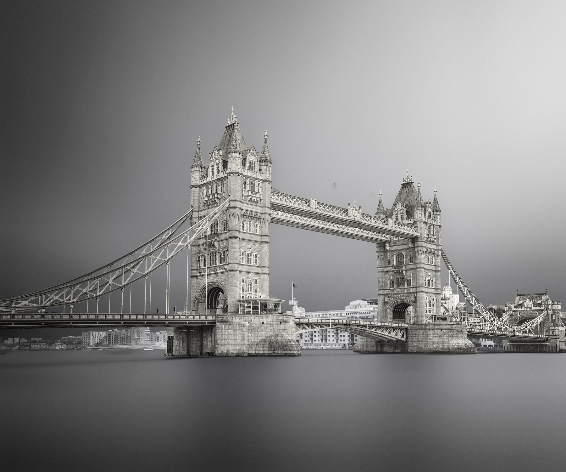 Тауэрский мост Лондон черно-белый