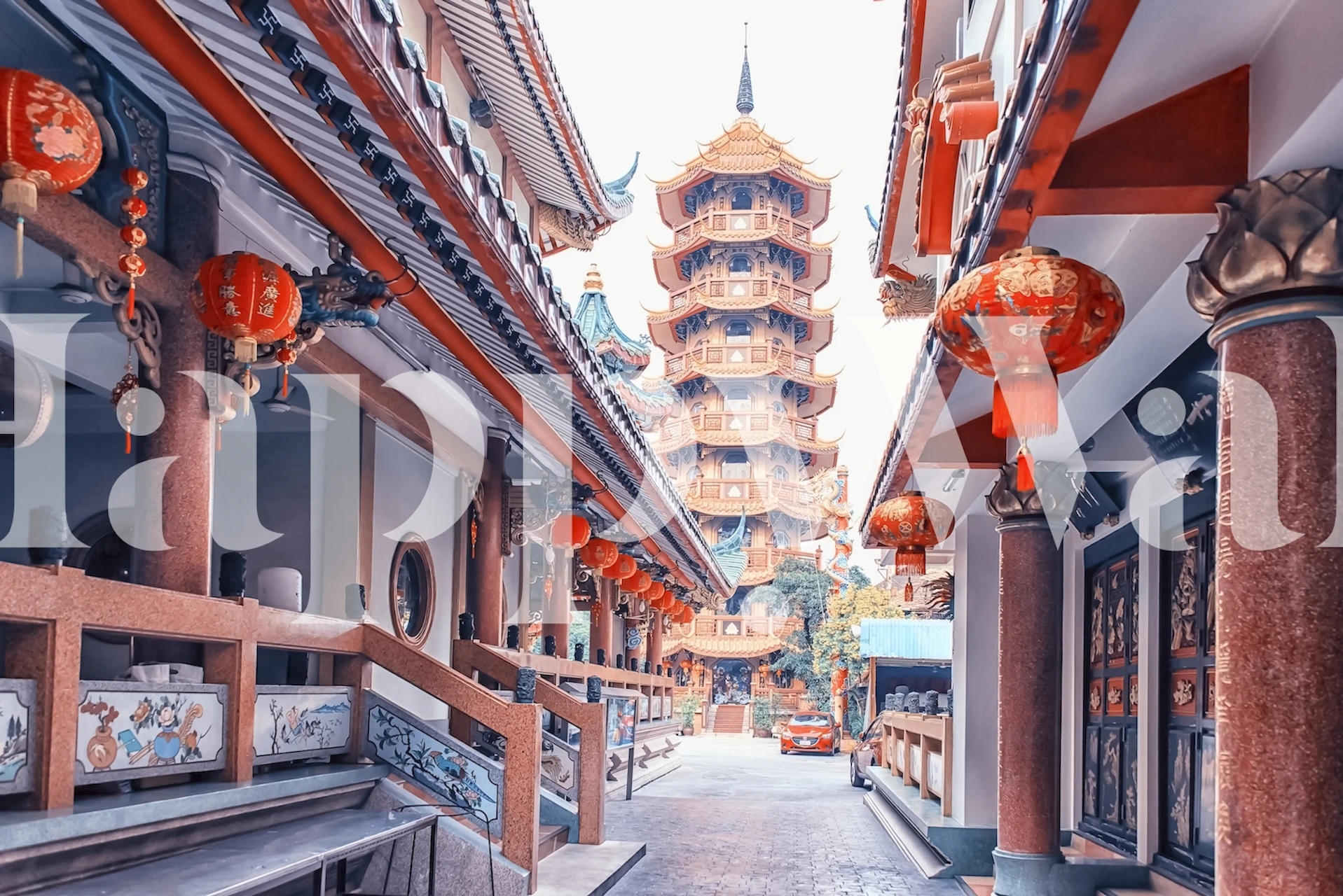 Che Chin Khor Temple tapet i ett rum