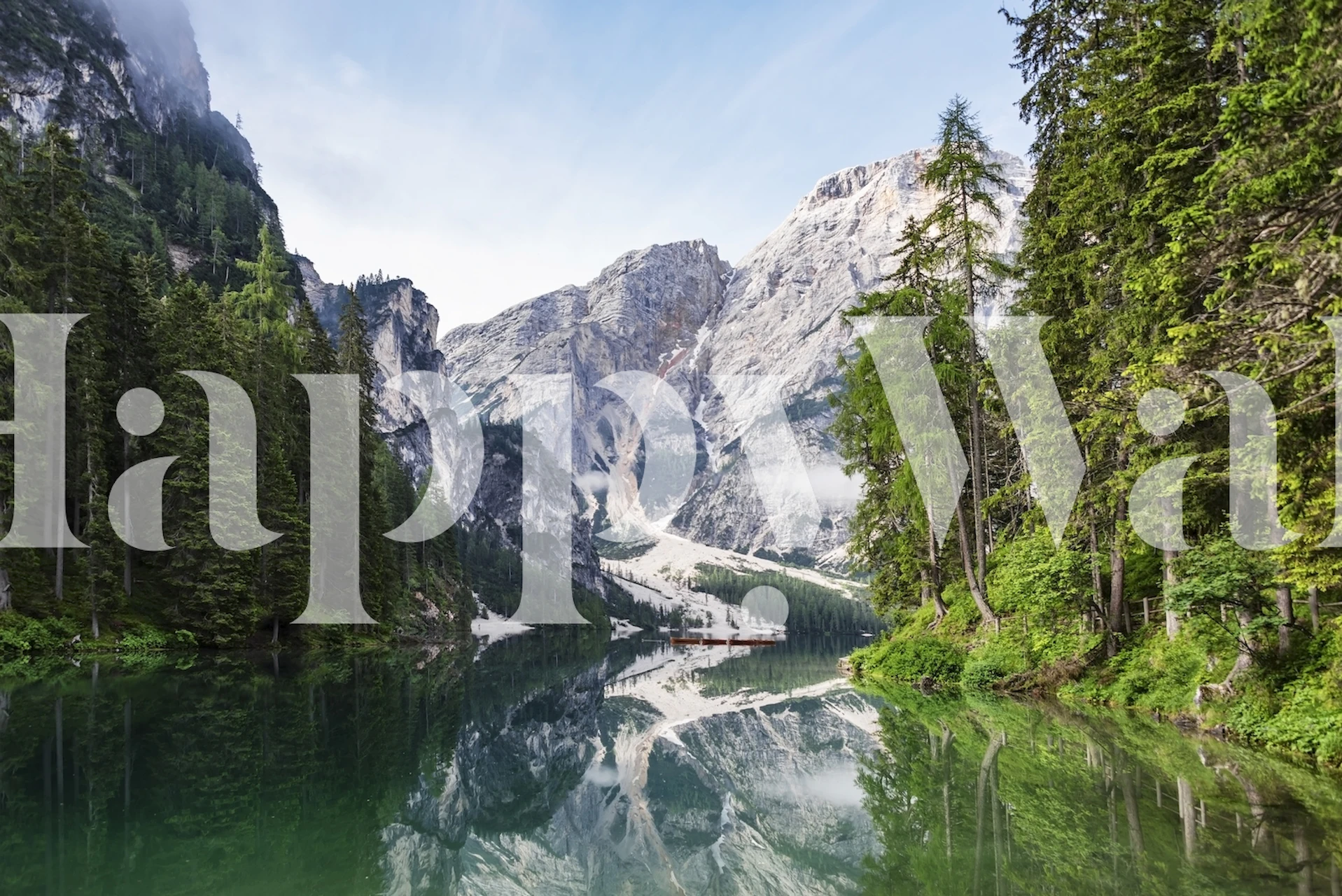 Carta da parati di Braies Lake in una stanza