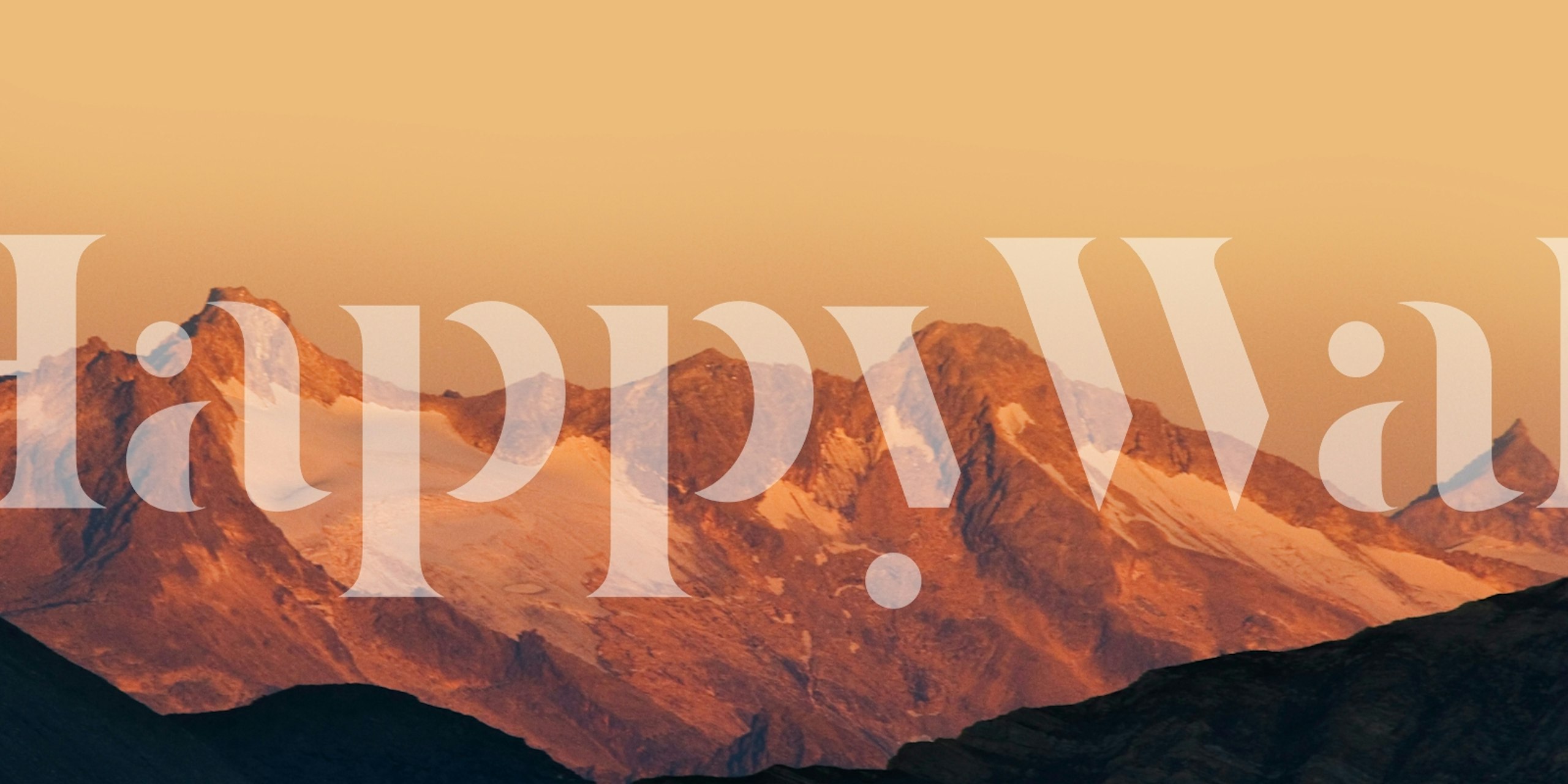 Mountain Sunset behang in een woonkamer