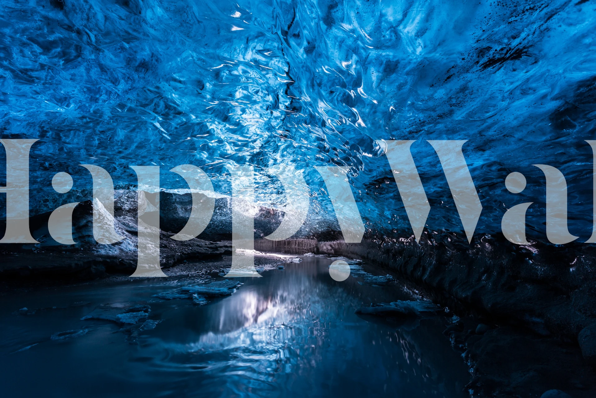 Ταπετσαρία Deep Inside σε ένα όμορφα διακοσμημένο δωμάτιο.