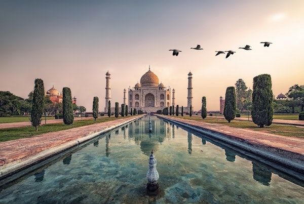 Flight over the Taj Mahal