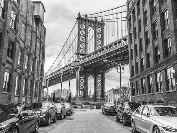 Walking the Manhattan Bridge