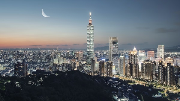 Moonrise In Taipei
