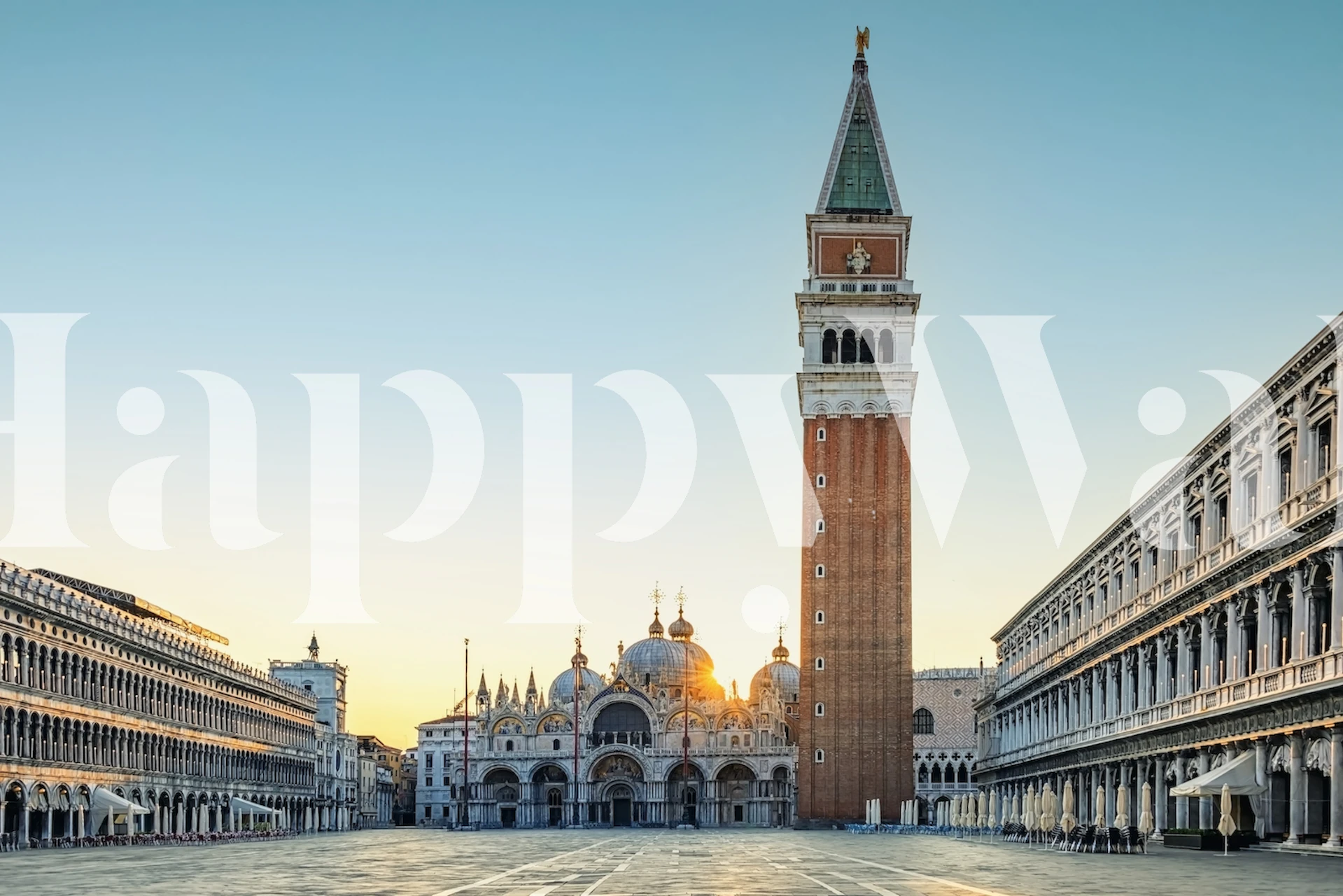 Fototapeta Plac Świętego Marka w Wenecji ze światłem wschodu słońca