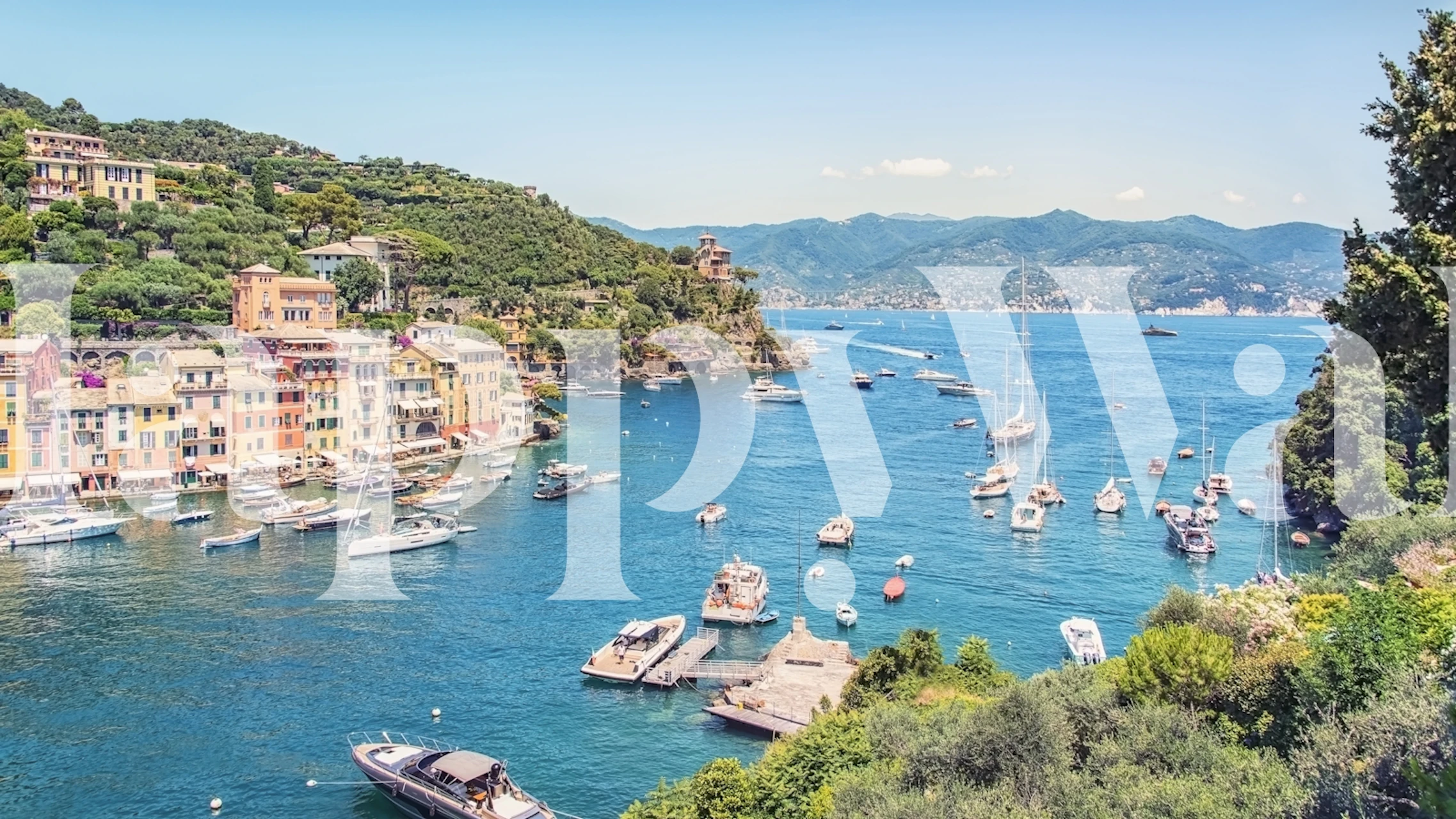 Portofino wallpaper in a room