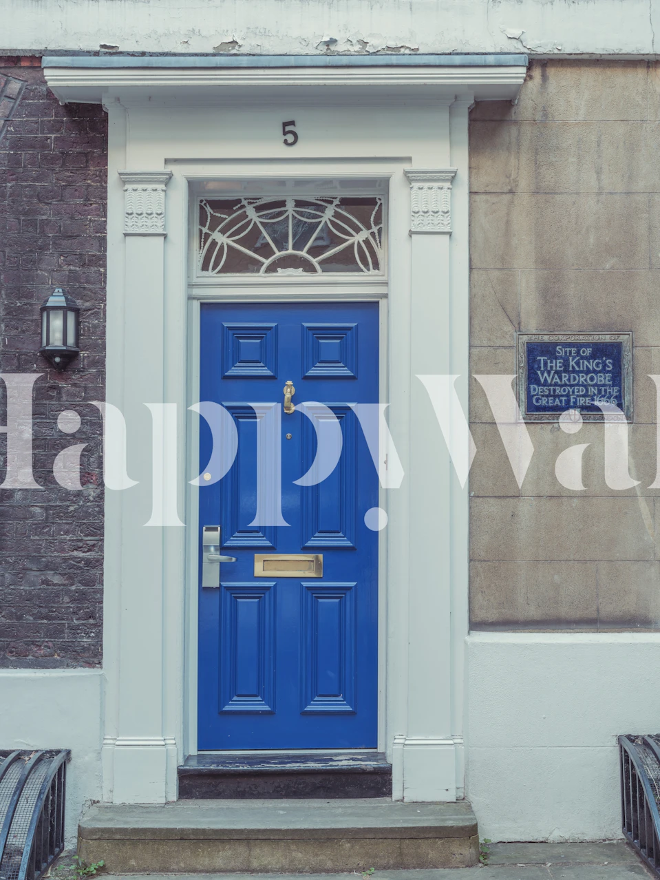 Diseño de puerta histórica azul