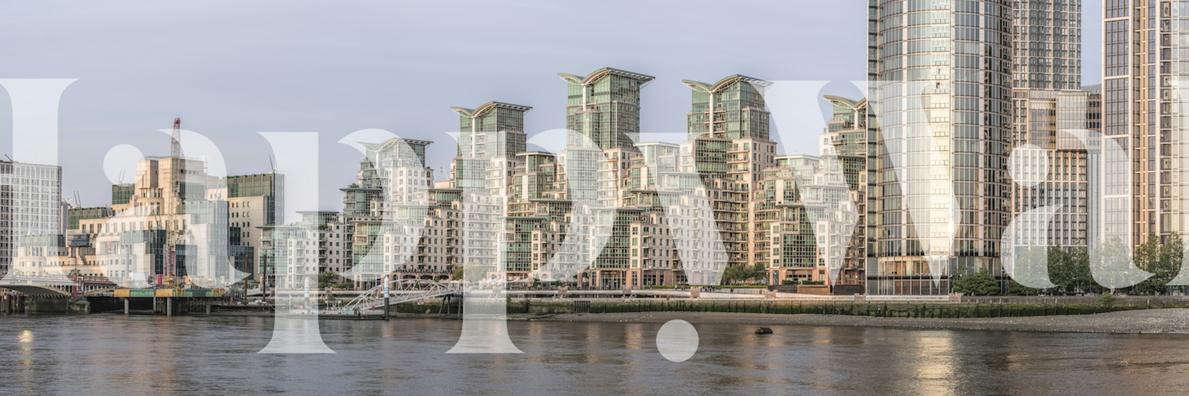 Panorama-Wandbild mit Stadtbild und Flussblick namens „Vauxhall Living“