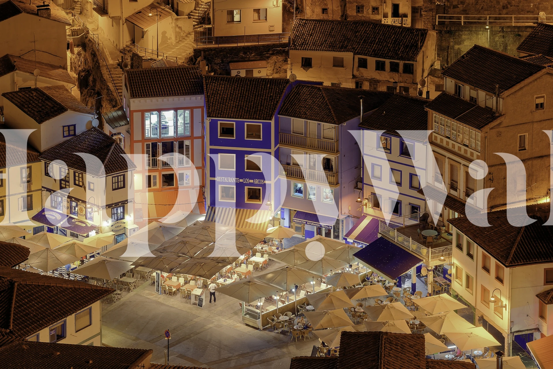 Papel pintado con tema Dine and wine en un ambiente acogedor