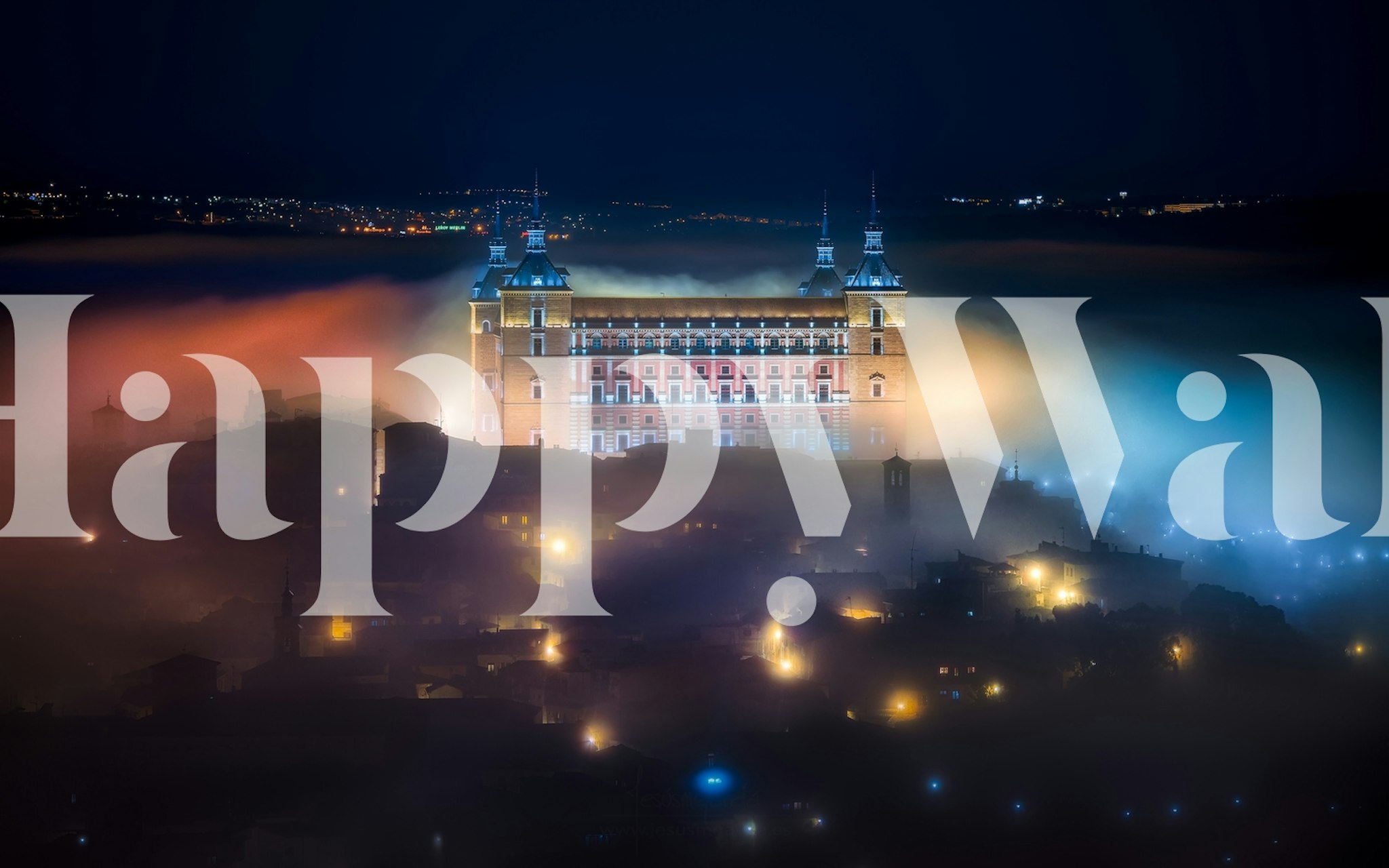 Fond d'écran Mystic Foggy Night in Toledo City dans la chambre