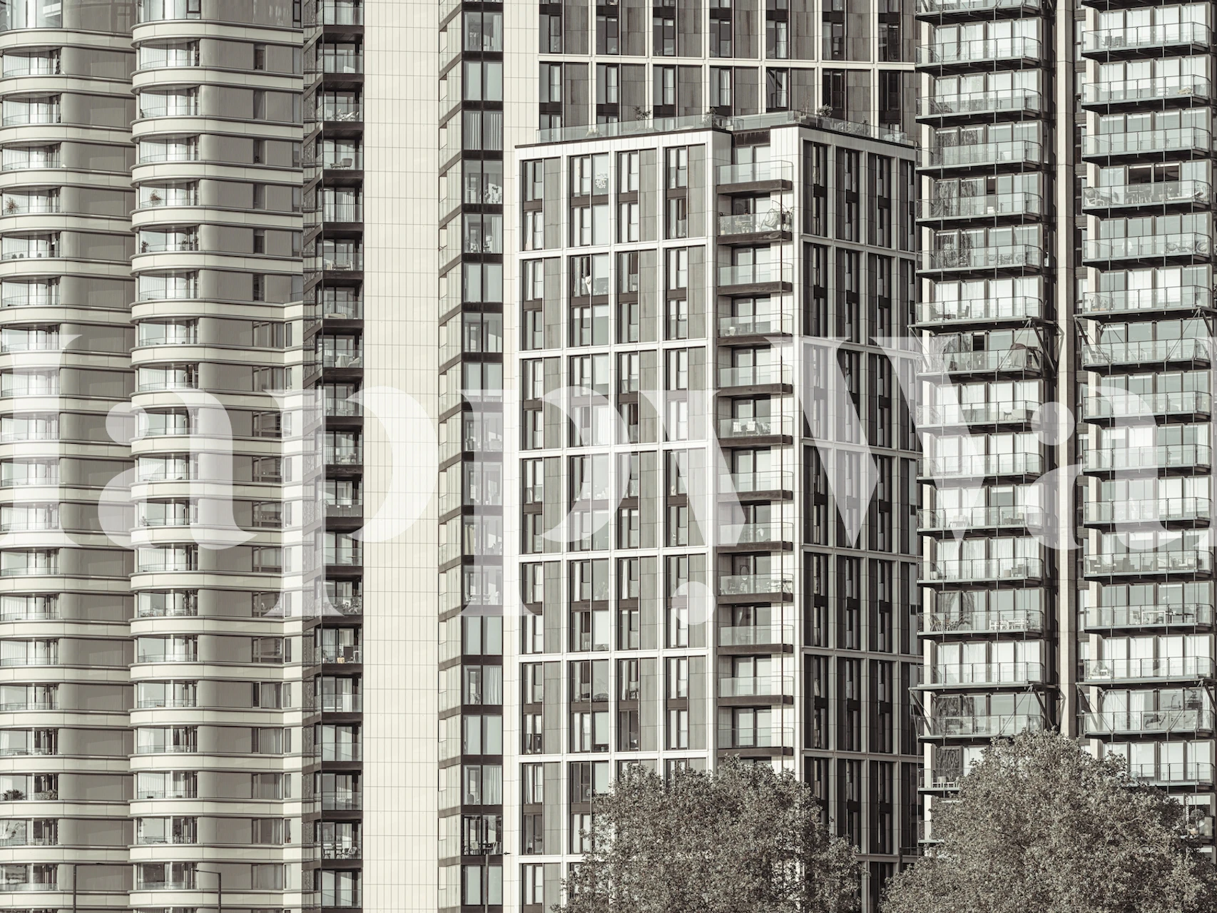 Behang dat een Residential Building Exterior laat zien