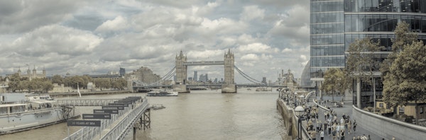 Iconic London Bridge