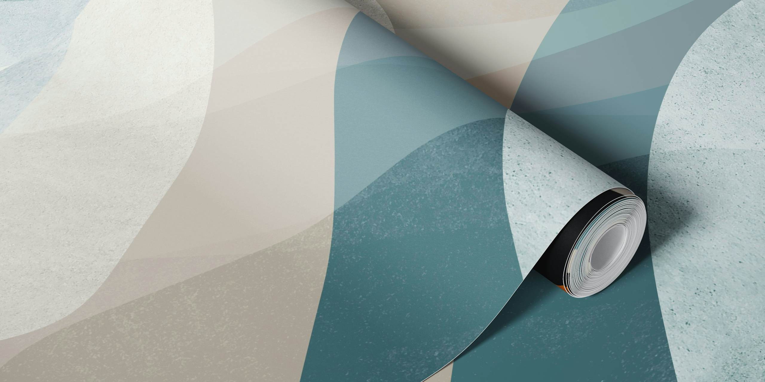 Apstraktni zidni mural inspiriran oceanom s nijansama plave, bijele i bež boje.