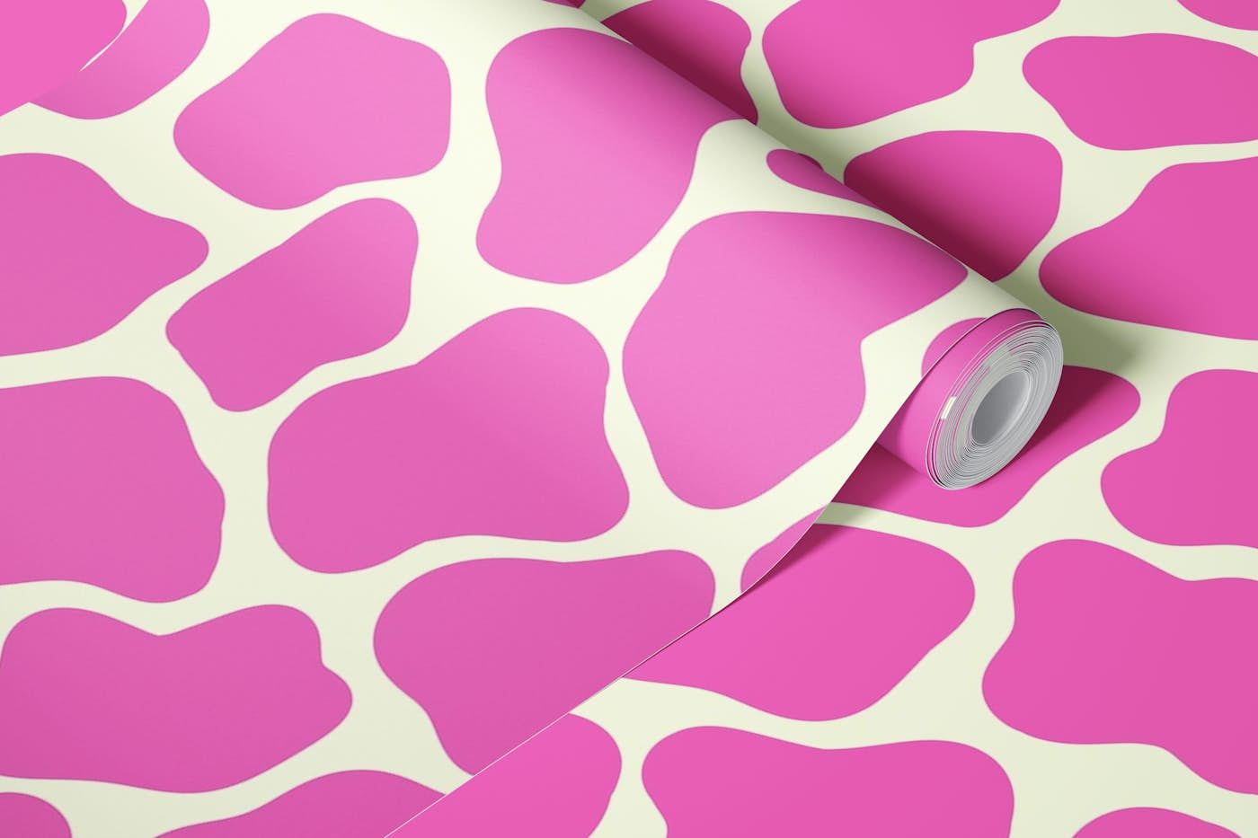 Pink Giraffe Pattern wallpaper roll