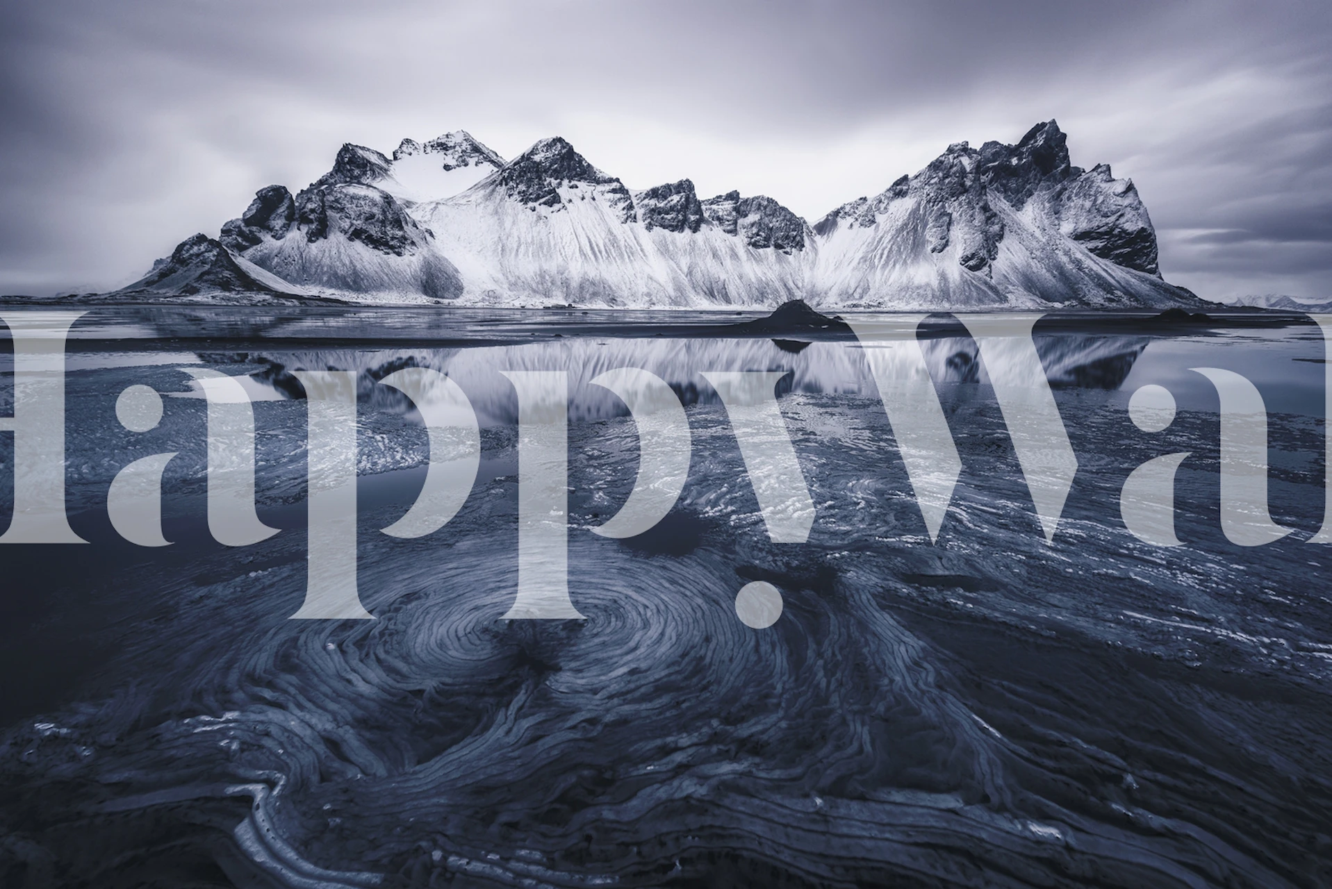 Ice on Stokksnes Tapete in einem modernen Raum