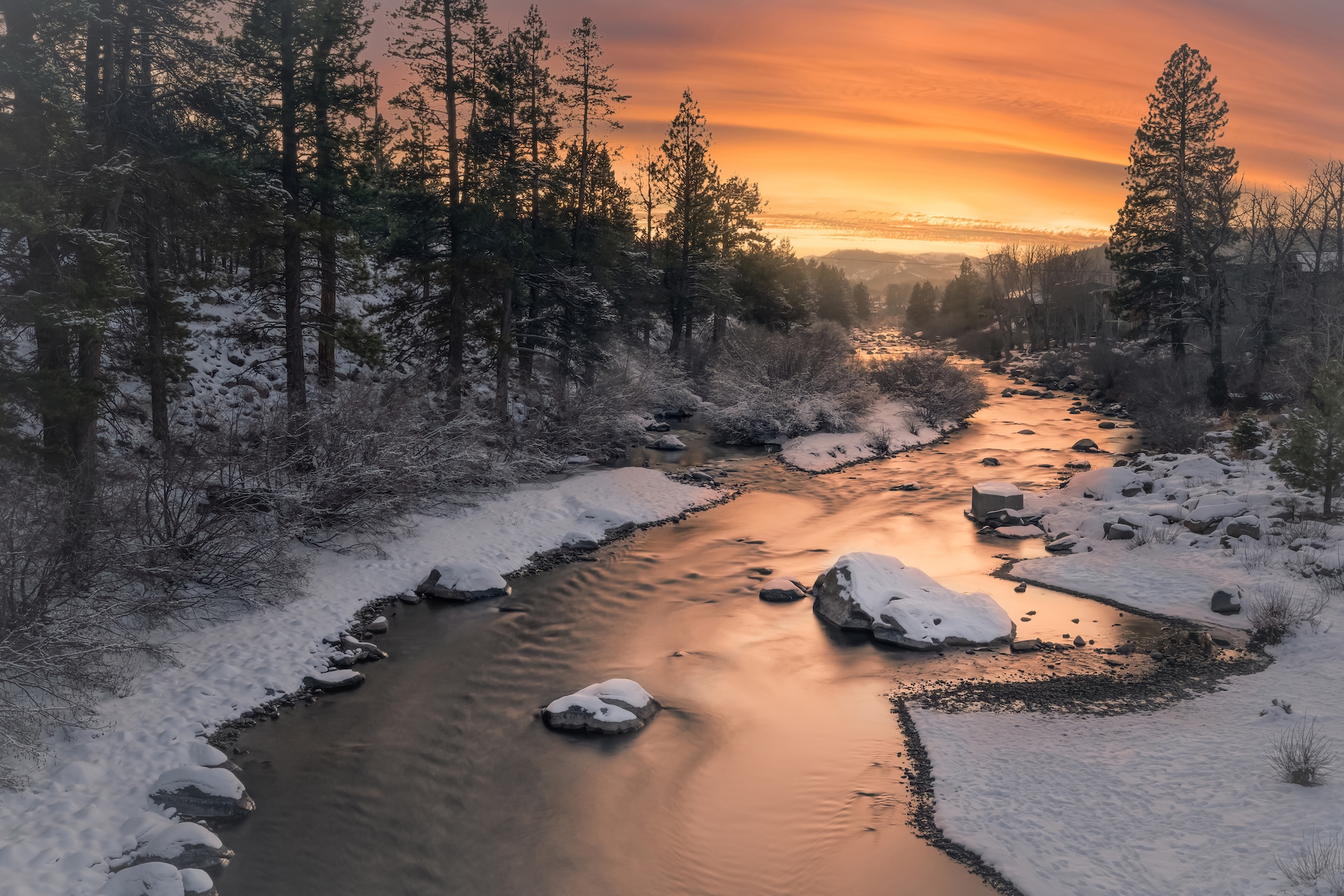 Truckee wallpaper | Happywall