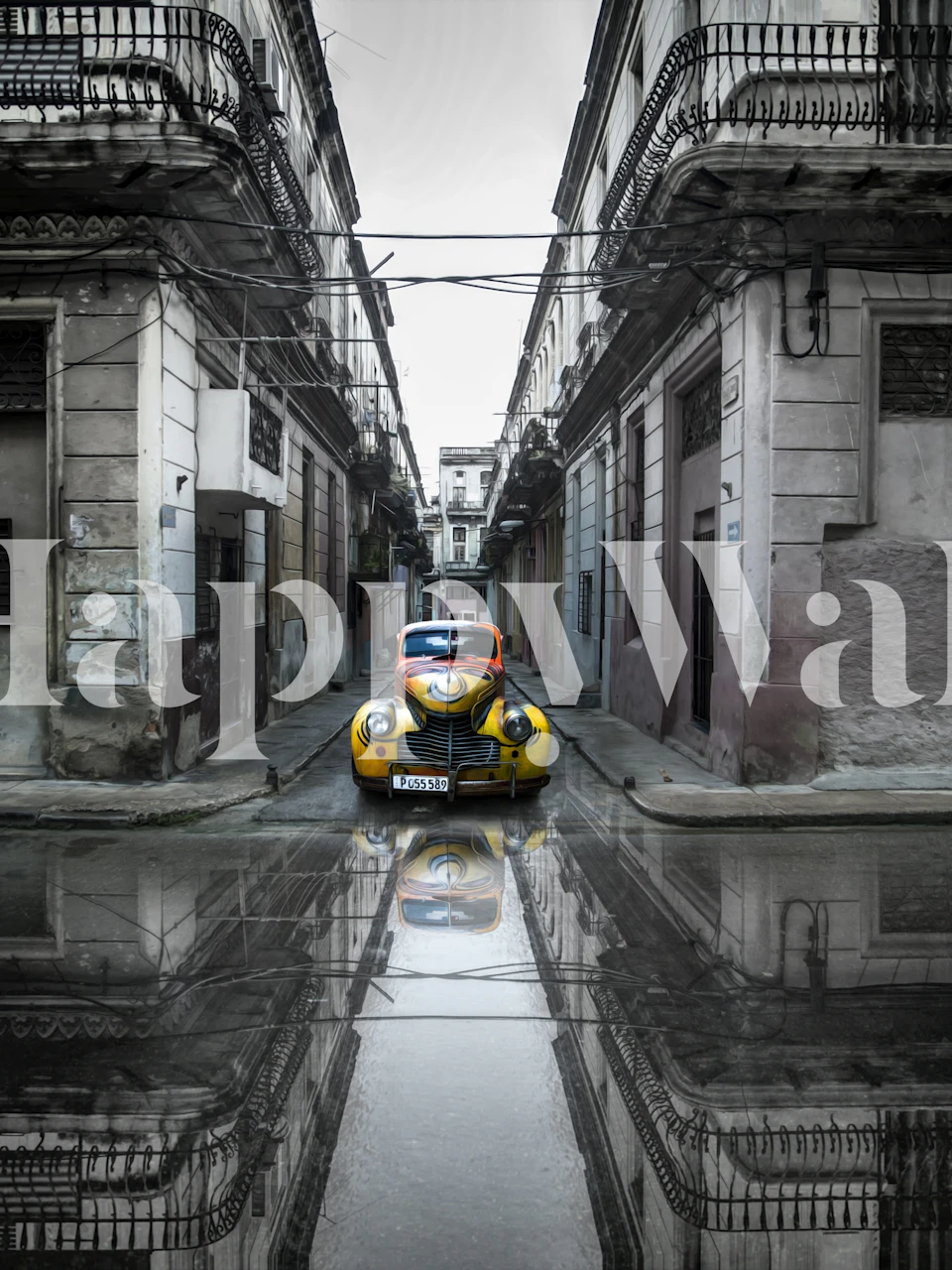Fototapeta Vintage auto s klasickým autem na zvětralé ulici v Havaně na Kubě