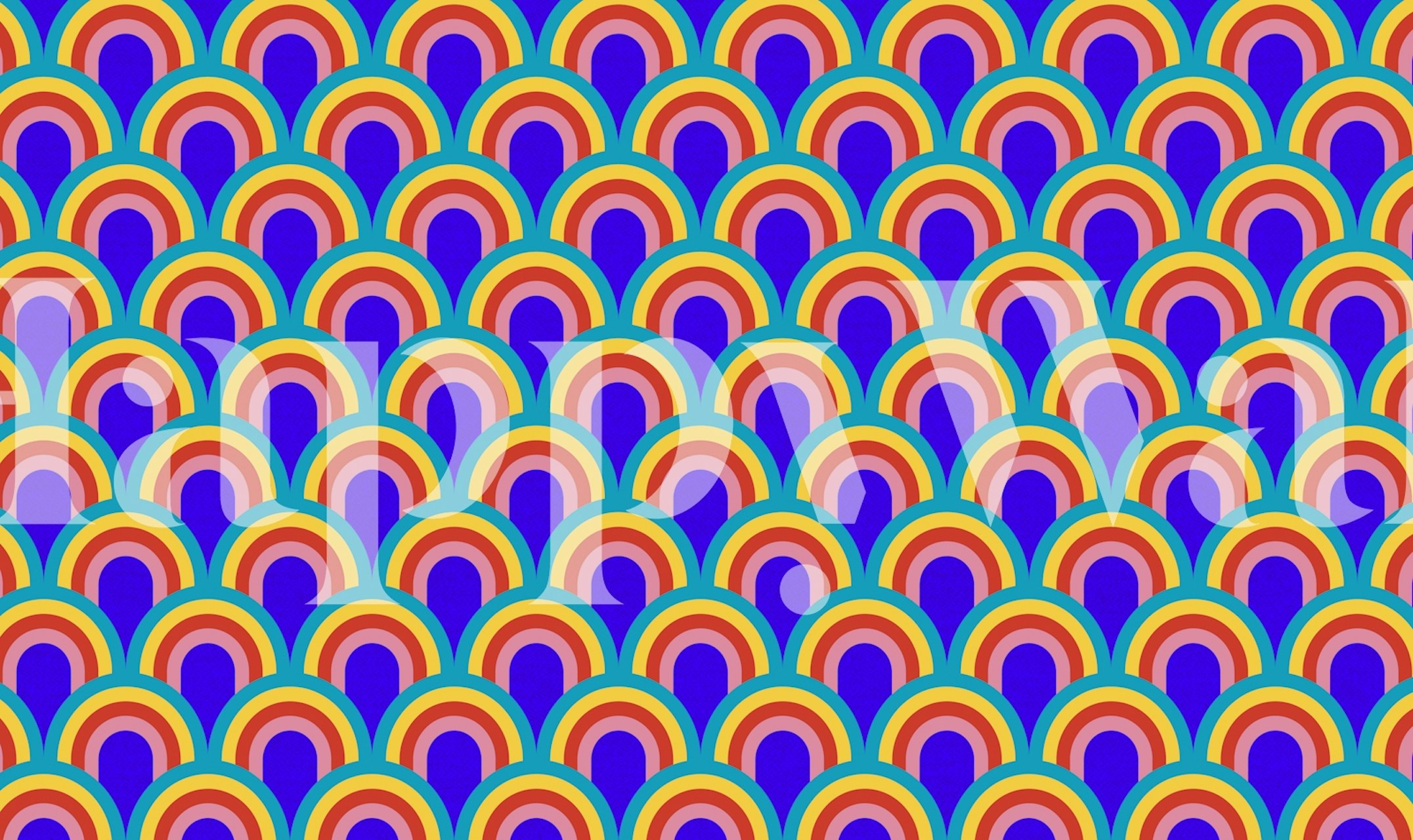 Ljust randiga regnbågar tapet med blå, röda och gula bågar på en neutral bakgrund.