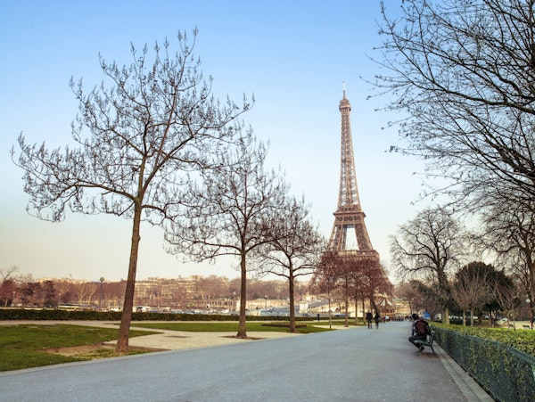 Stroll to the Landmark