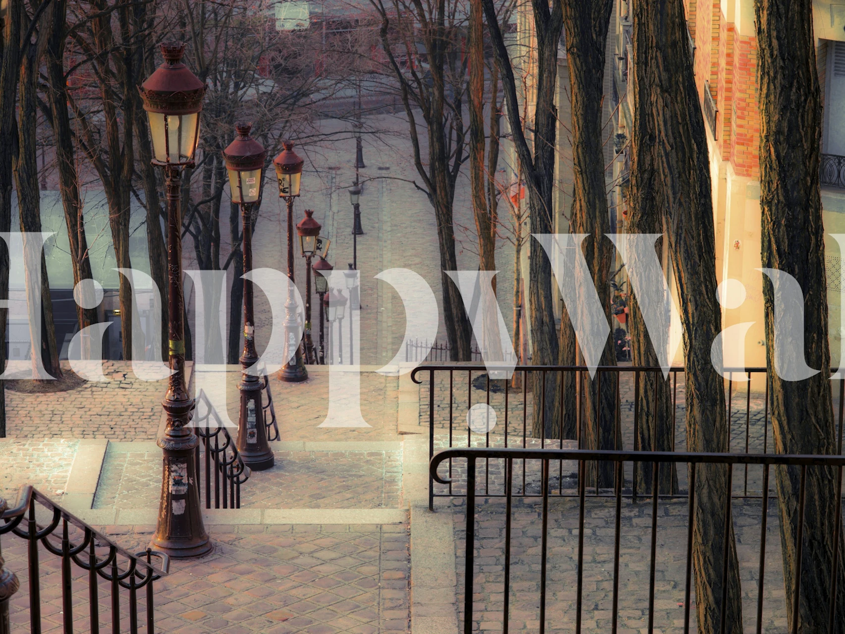 Montmartre's Iconic Staircase tapet i ett rum
