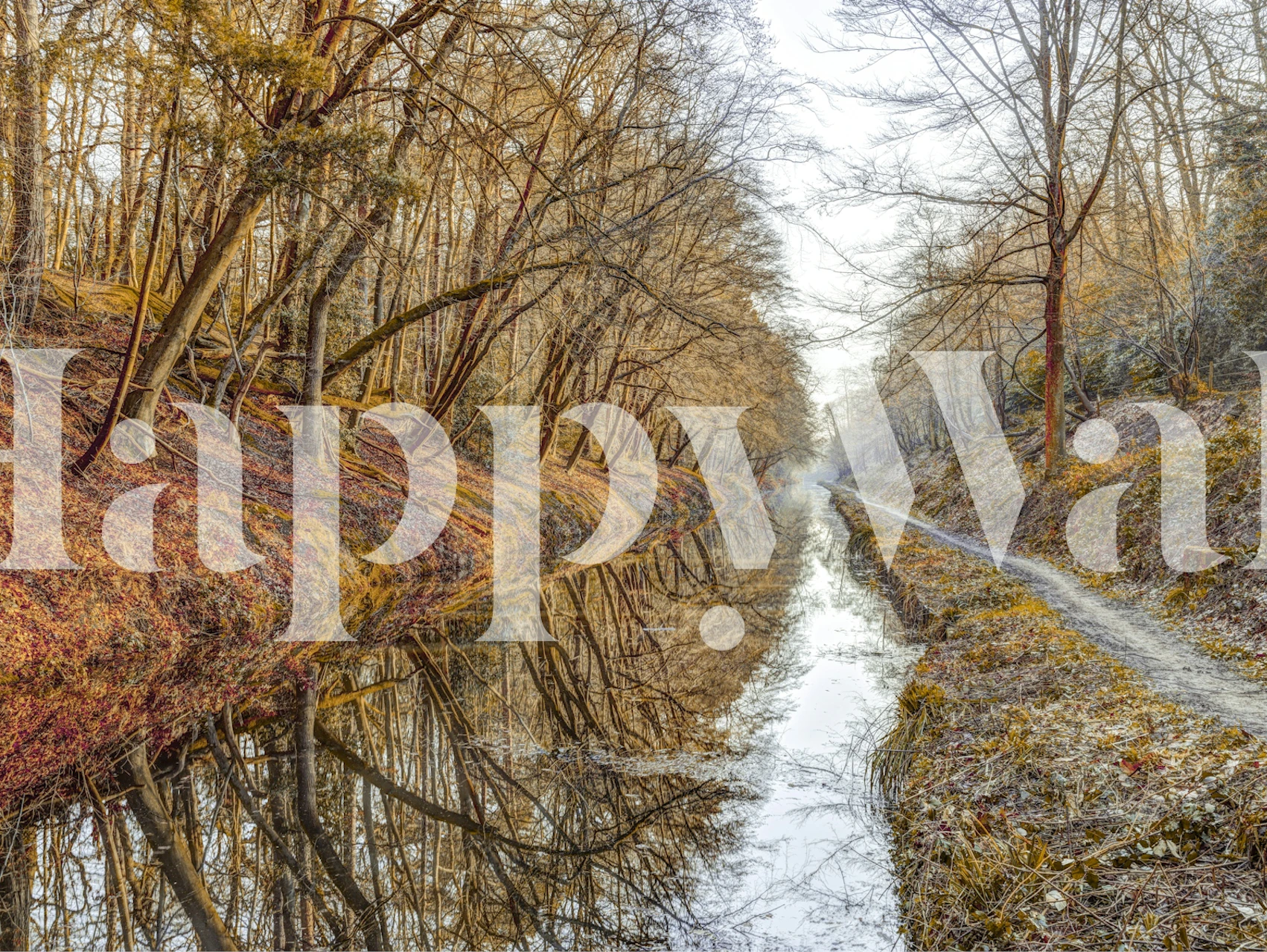 Fototapeta Podzimní kanál s holými stromy a klidnou vodou