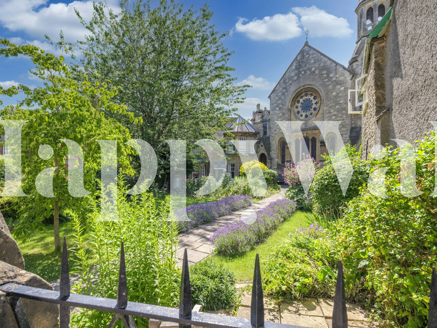 Malmesbury Abbey tapet i et værelse