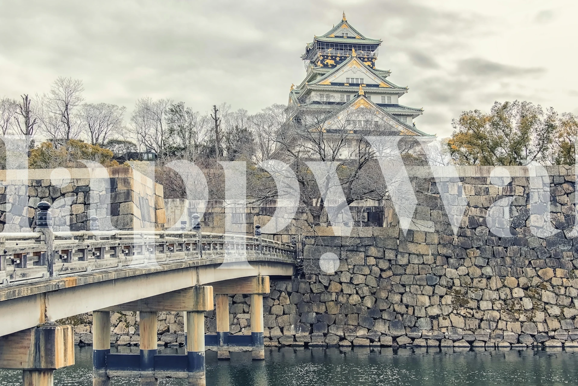 Papel de parede Osaka Castle exibido em um quarto