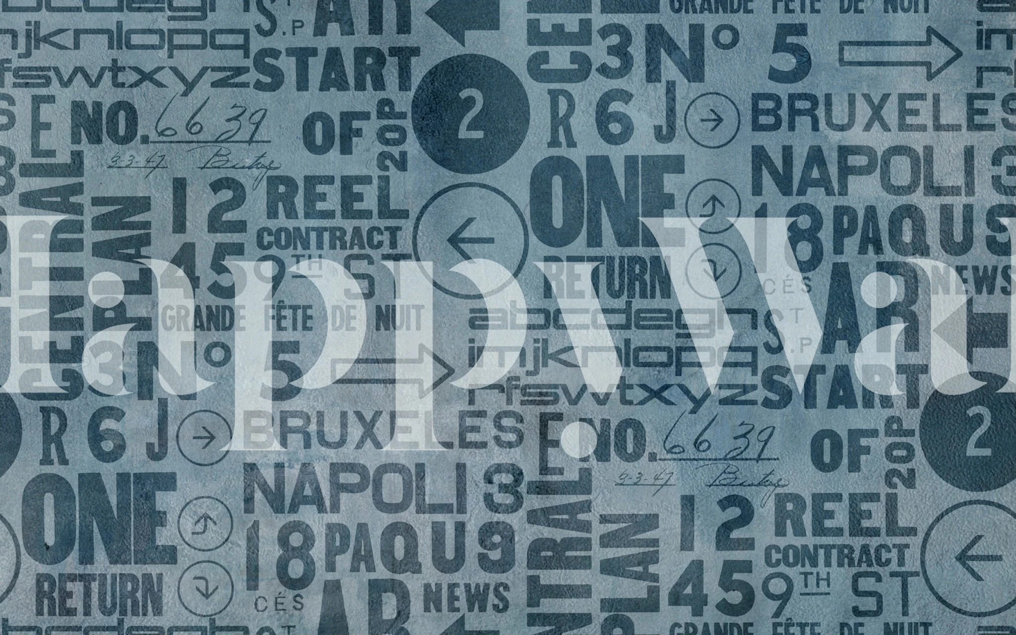 Papel de parede Urban Typography Teal em um quarto