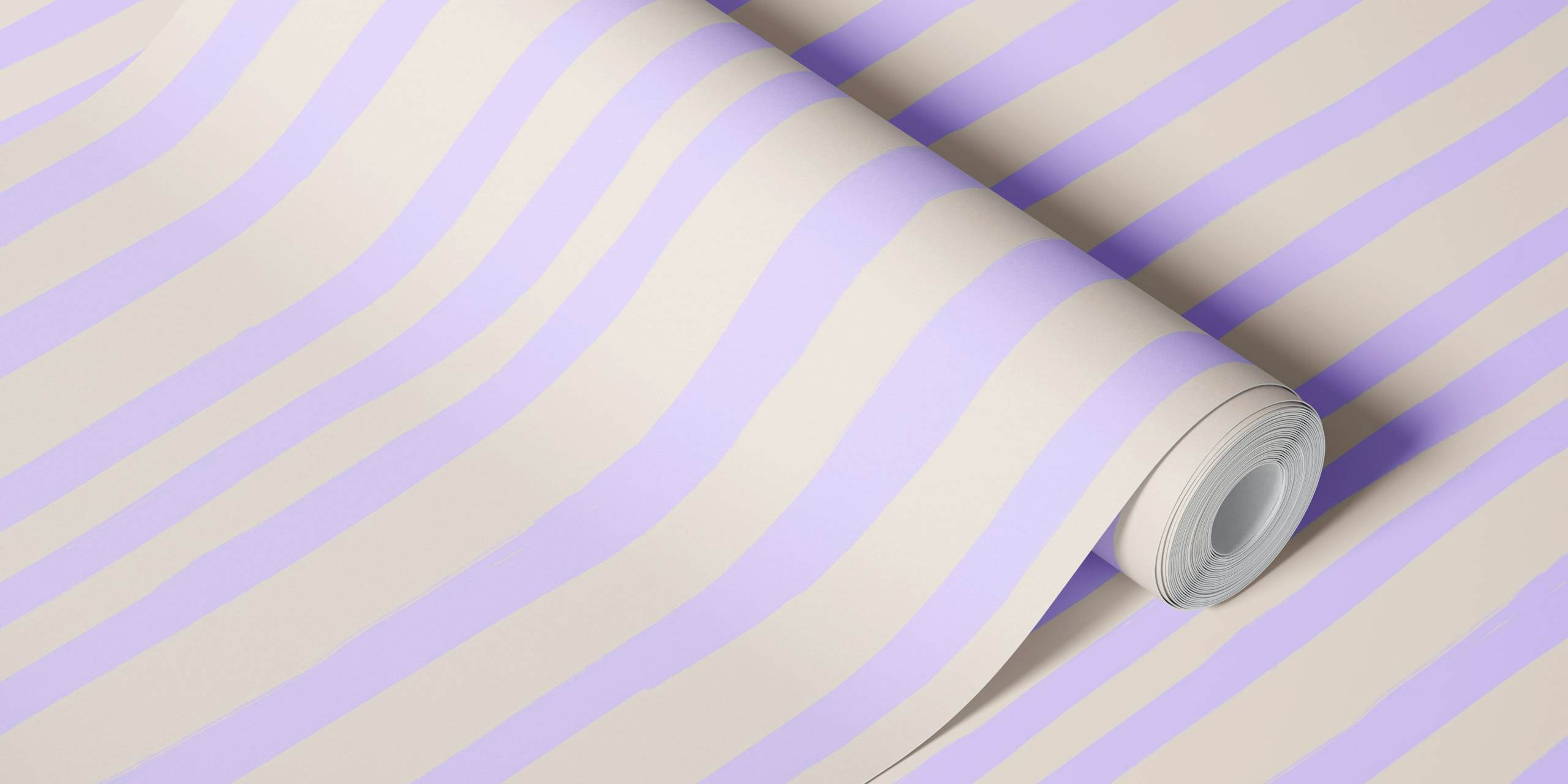 Lilac Stripes tapet i et rum