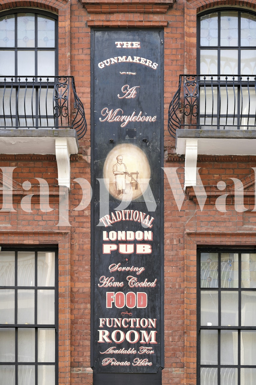 The Gunmakers Pub tapet i et rom