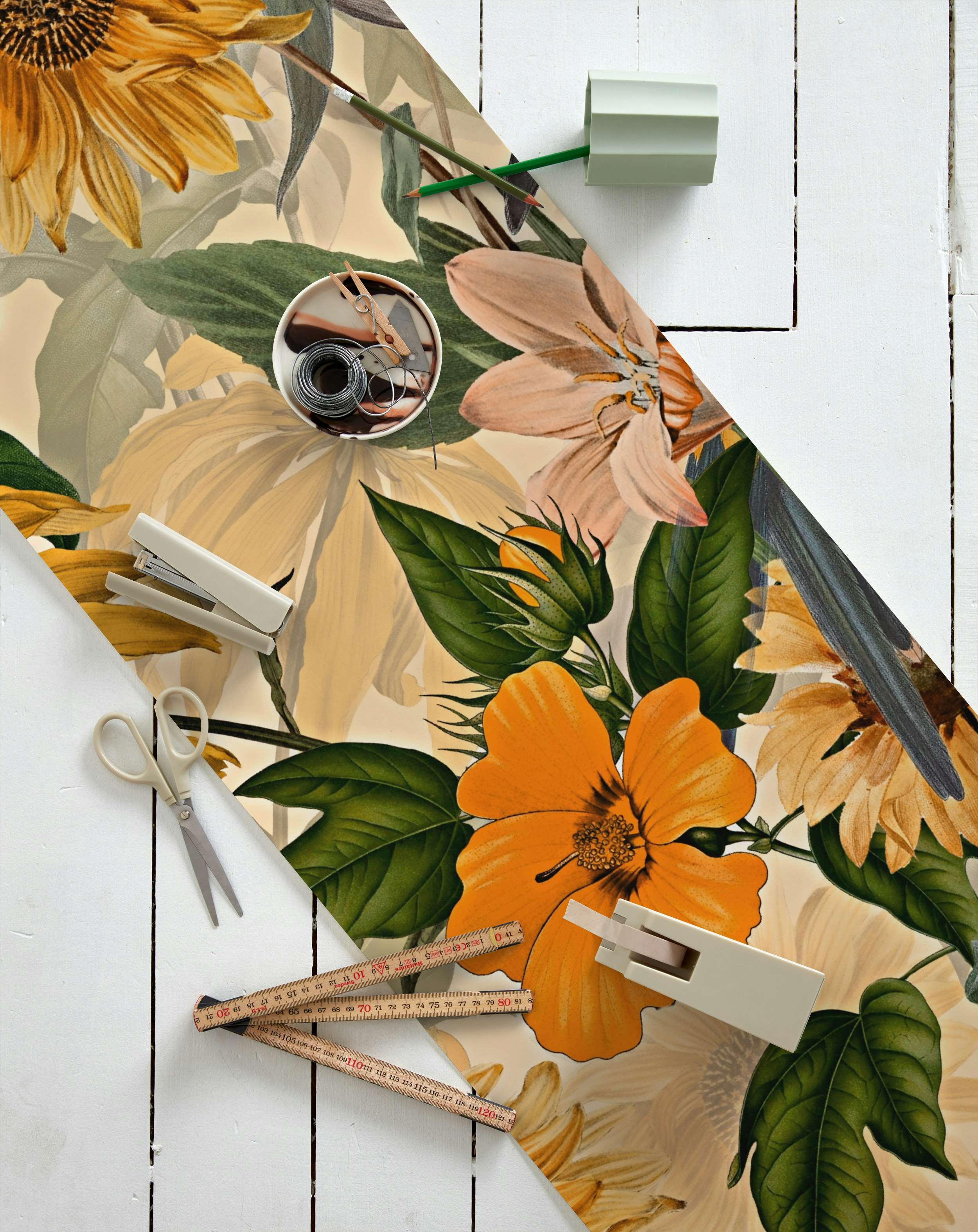 Vintage Parrots And Flowers wallpaper roll