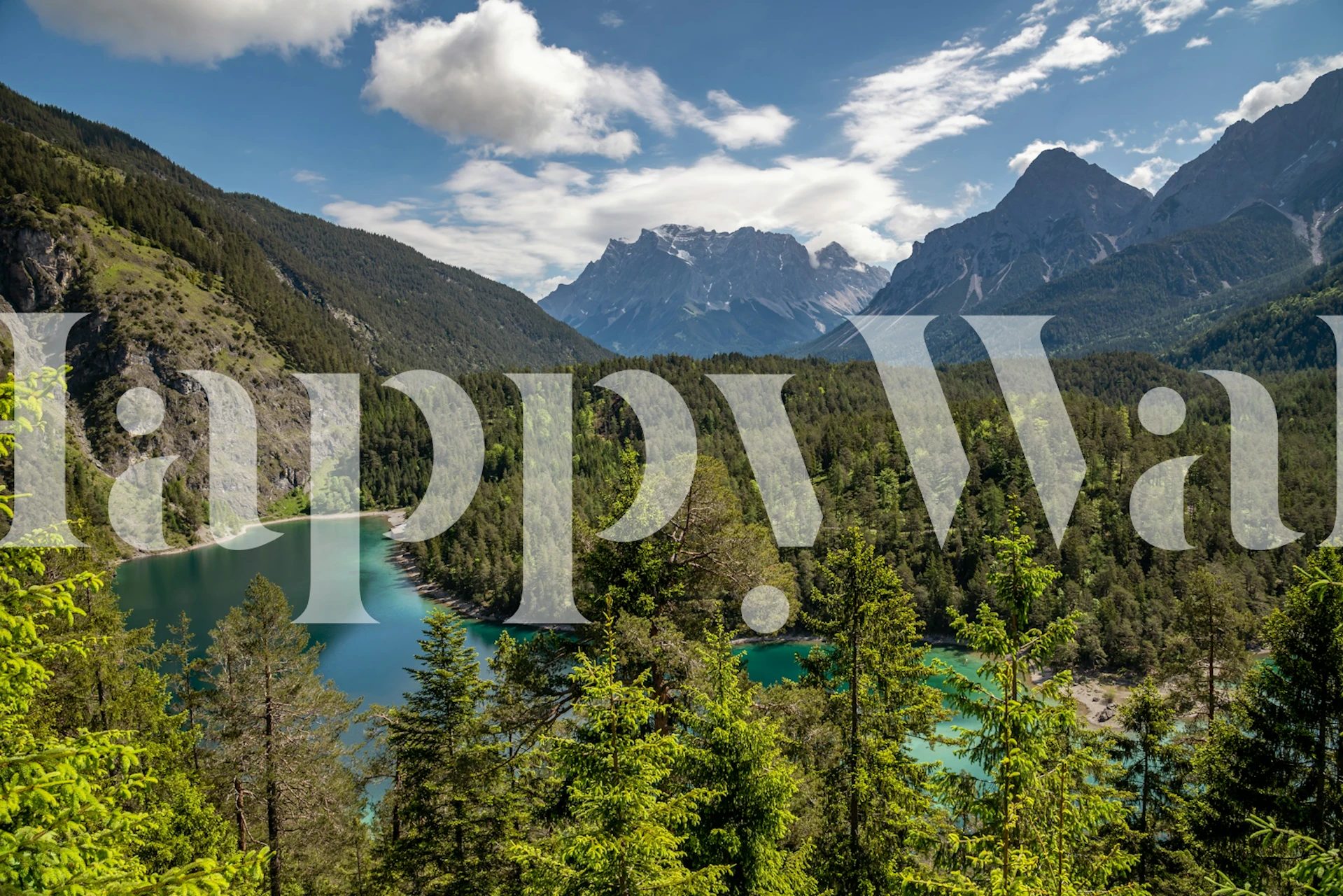 Alpine Landschaft Tapete in einem Raum