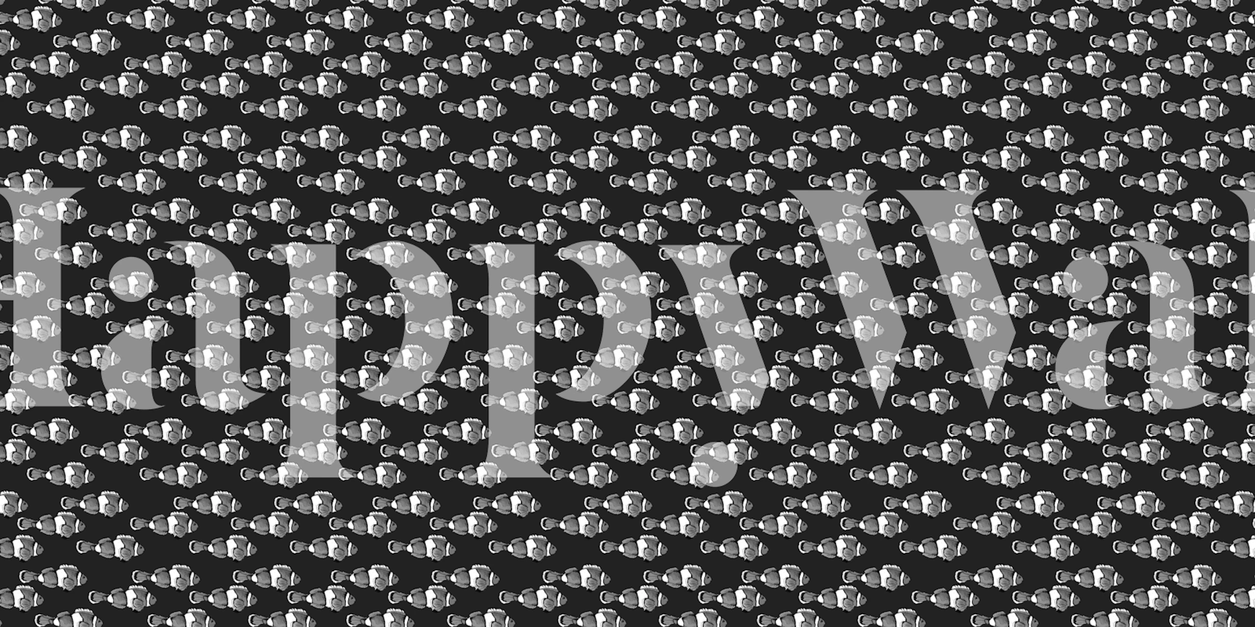 Un murale con un motivo stilizzato a squame di pesce in bianco e nero che ricorda una notte tranquilla sott'acqua.