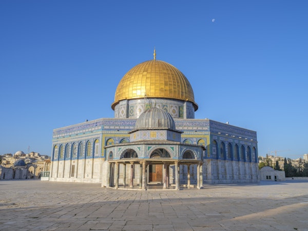 Al-Aqsa Mosque's Grandeur