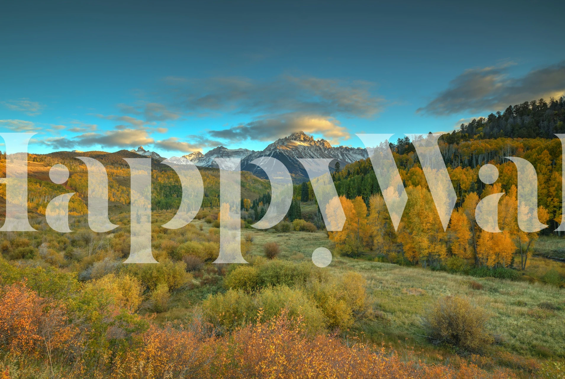 Höstlandskap väggmålning med gyllene solnedgång över Mount Sneffels