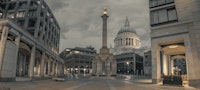 Exploring Paternoster Square behang